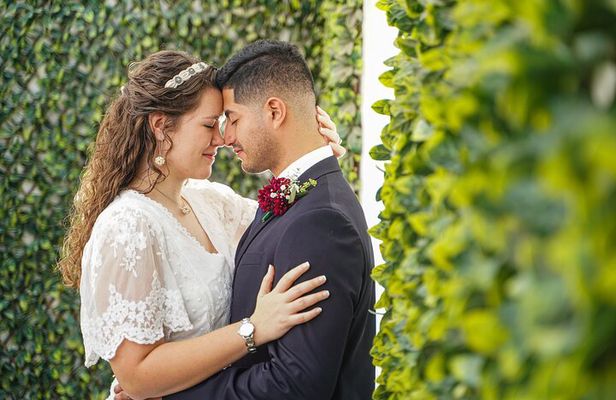 Las Vegas Wedding at The Little Vegas Chapel