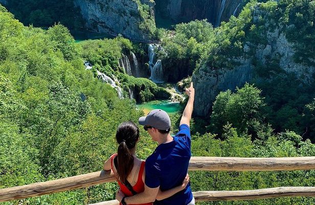 Plitvice Lakes National Park Guided Day Tour from Split