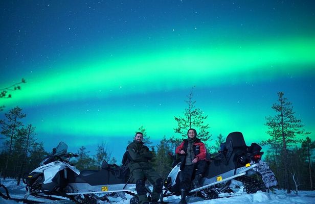Snowmobile Photography Trip to the Aurora