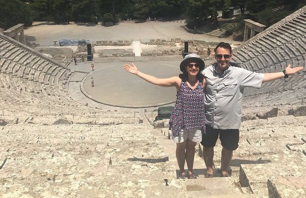 Delphi, Arachova and Levadia Krya Springs, Private Day Tour