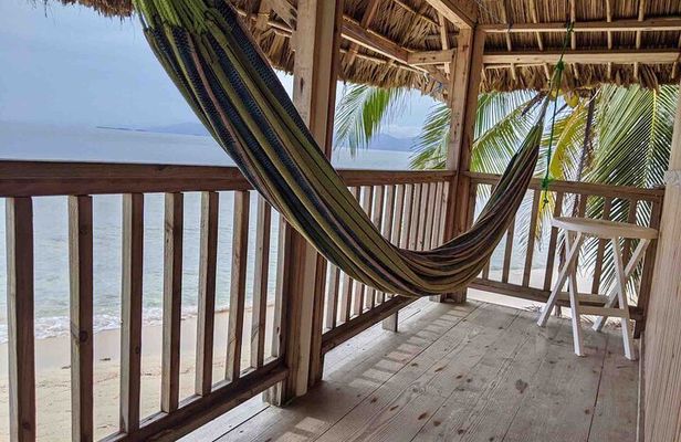 3D/2N in Private Room on San Blas Shipwreck Island + Tour + Meals