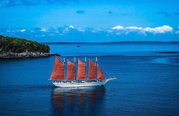 Windjammer Sailing Trip in Maine with Licensed Captain