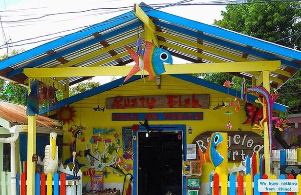 Roatan Monkey & Sloth Tour, Chocolate & Rum factory +beach break