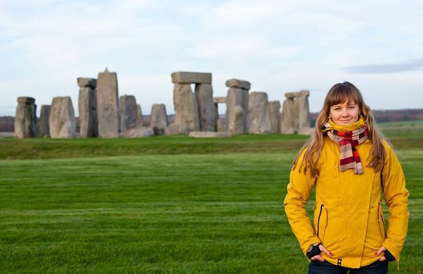 Stonehenge and Bath Day Guided Tour from London