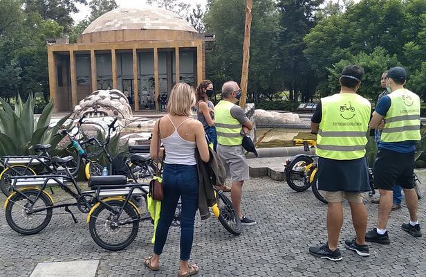 Mexico City E-Bike Tour with a taco and churros stop