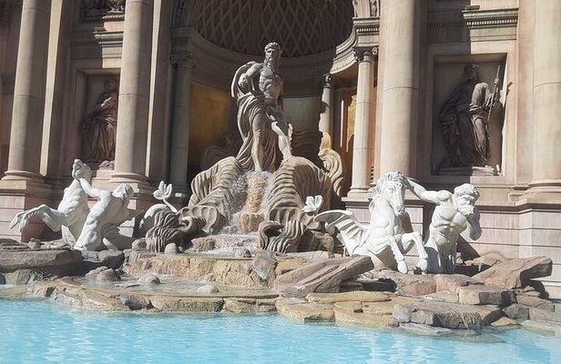 Las Vegas Strip Walking Tour