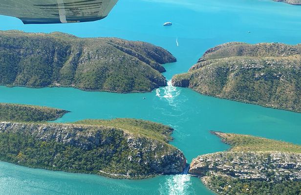 Cygnet Bay Sea Safari & Pearl Farm Tour Scenic Flight