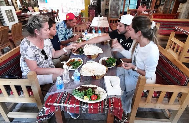 Full-Day Budget Tour With Traditional Lunch