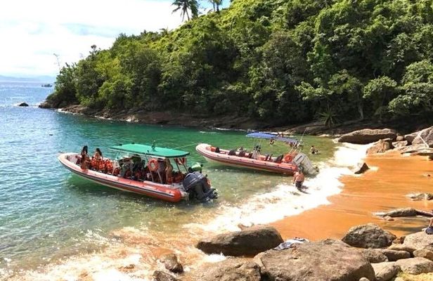 Super boat ride to Castelhanos beach