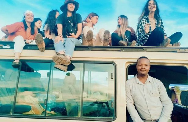 3 days Safari Adventure to Serengeti and Ngorongoro in Tanzania, Africa 