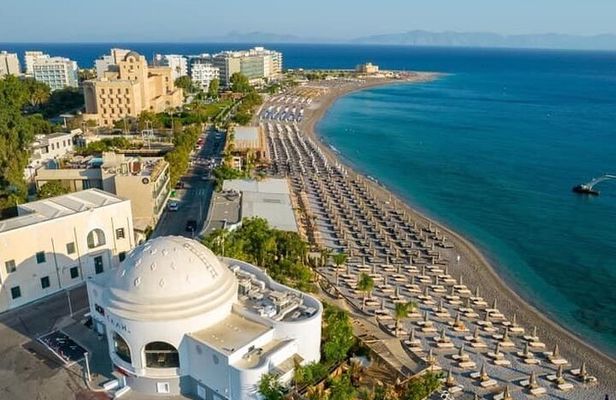 Private tour of Rhodes landmarks with beach time