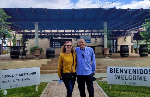 "Valle de Guadalupe", Live, Enjoy and Meet the Golden Valley