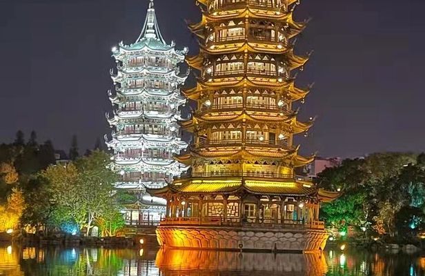 Guilin Four lakes night cruise with the English speaking driver from Guilin hotel