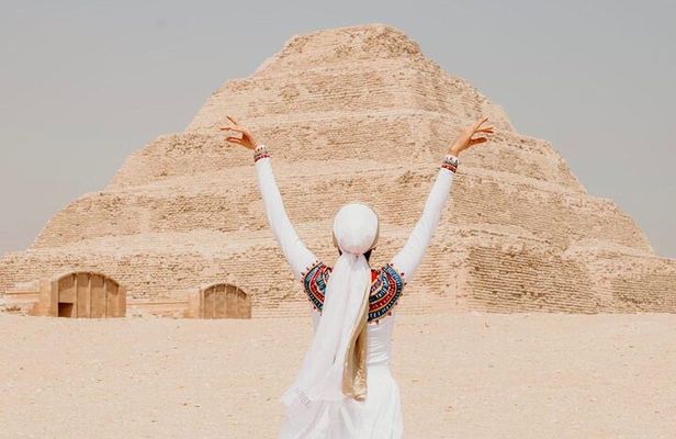 Giza Pyramids, Memphis, Sakkara Tour