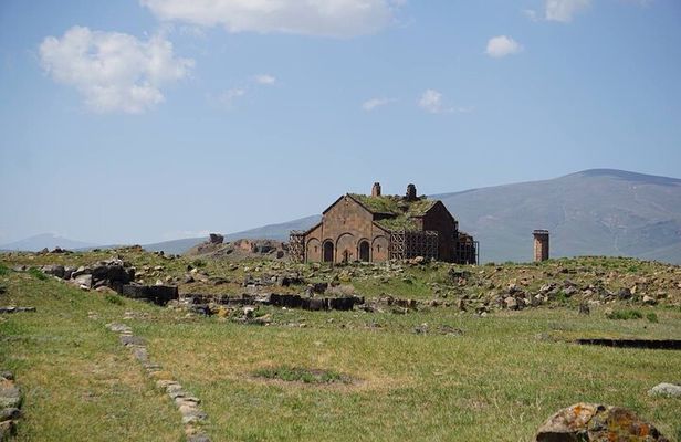 All-inclusive Private Guided 2-day Tour of Kars-Ani