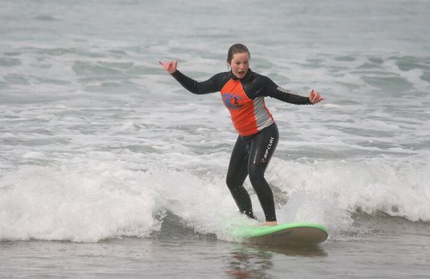 From Agadir: Taghazout Full-Day Surf Lesson with Lunch & Transfer