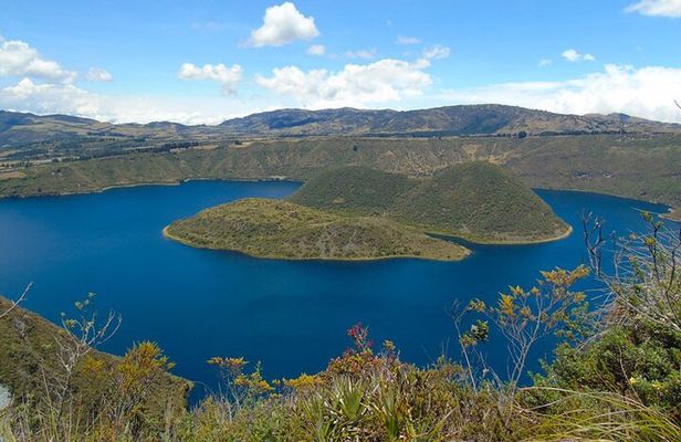 3-Day Otavalo Market & Mindo Cloud Forest Tour from Quito