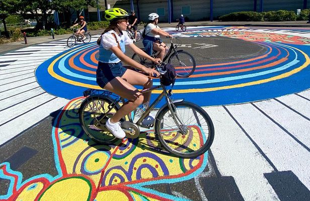 Bike Around Portland Oregon: Art, Culture, Bridges, Poetry