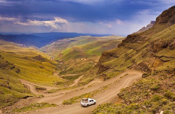 Full-Day Sani Pass and Lesotho Tour from Durban 4x4 Up The Pass