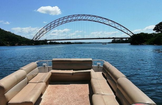 Full-Day Accra Safari and Boat Cruise Private Tour 