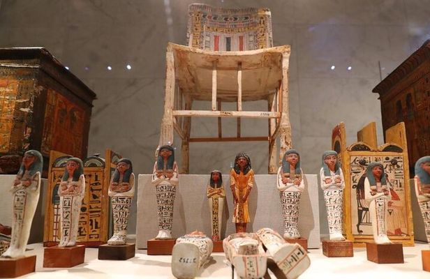 Full Cairo Trip from Hurghada: Pyramids, Sphinx, Museum & Lunch