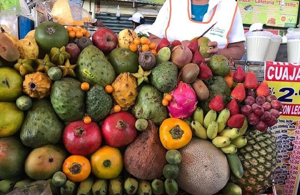 San Camilo Market Tour