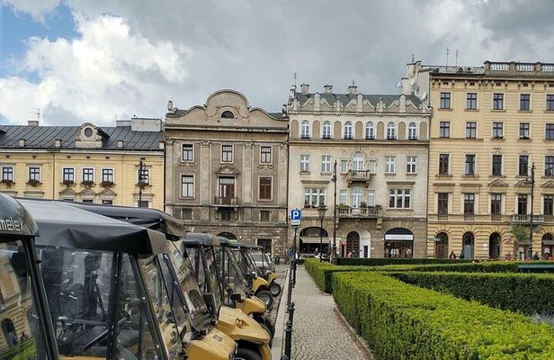 Golf Cart Group Tour via Old Town, Jewish Kazimierz and Ghetto