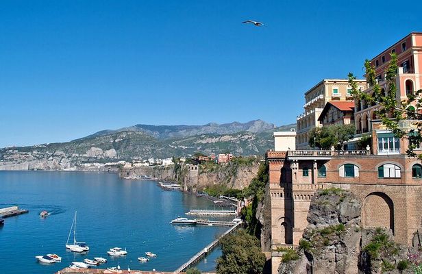 Group Tour to Sorrento, Positano, Amalfi with Optional Boat Ride
