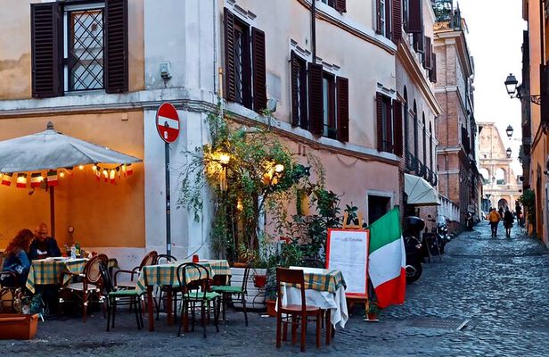 Wine Tasting Tour in Rome around Rione Monti