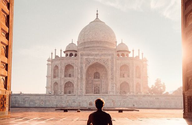 Dawn of Taj Mahal And Breakfast In Agra