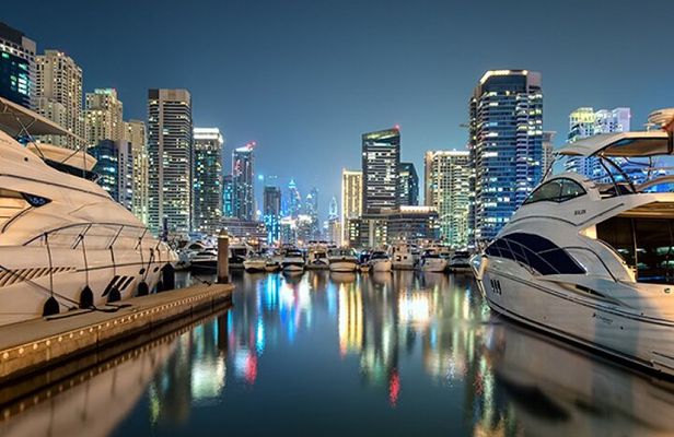 Amazing Dubai Marina Luxury Yacht & Breakfast