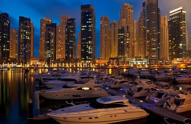Amazing Dubai Marina Yacht Tour & Breakfast