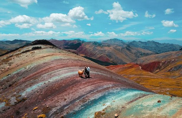 Full Day Tour by easy route to the Palccoyo Rainbow Mountain