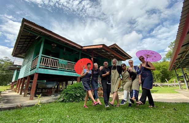 Indigenous Home Cooking Class with Market Tour