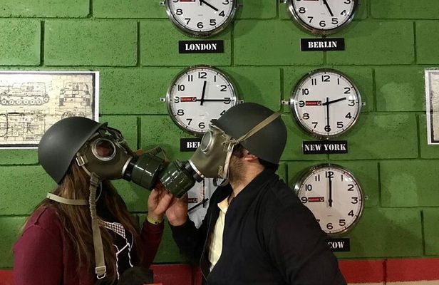 Escape Room in Guadalajara: Save the World in a Bunker