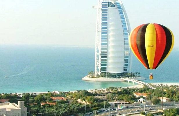 Enjoy Standard Dubai Hot Air Balloon Views From Dubai