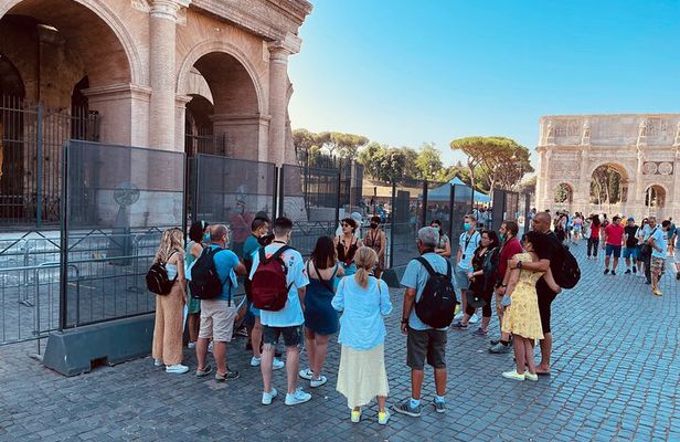 Colosseum, Palatine Hill and Roman Forum with Guided Tour