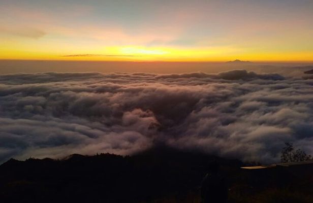 Volcano Batur Sharing Group at Start Point