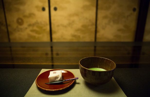 Kanazawa Food & Tea Culture Full-Day Private Tour with Government-Licensed Guide