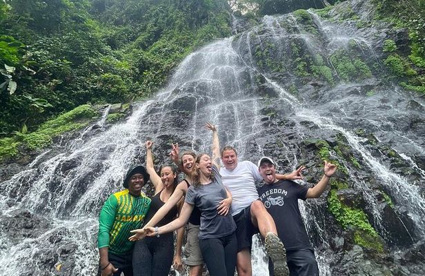 Central Mountain Range - Hiking, Waterfalls & Coffee Shop