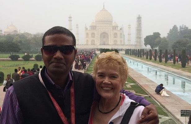 Taj Mahal and Agra Fort Tour with IHCL Skydeck Dining Experience