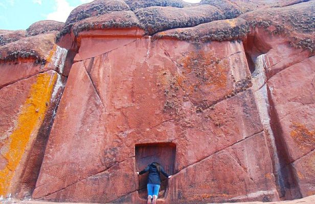 Aymara route and Sillustani full day