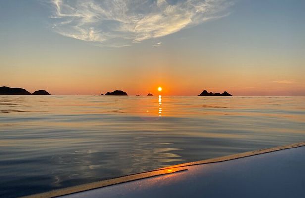 Sunset boat cruise with Aperitif at the Sanguinary Islands