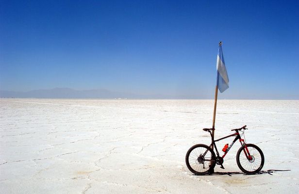 Bike Adventure in Salinas Grandes with Picnic