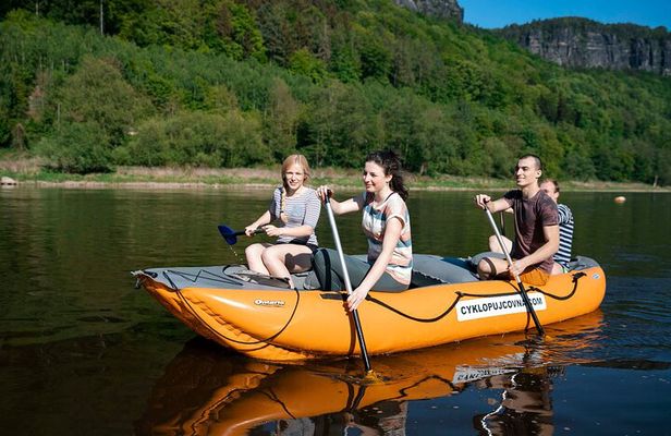 Rafting from Děčín to Bad Schandau and back on bikes