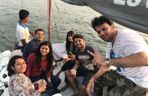 Mumbai Private Sunrise/Sunset Sailing 8ppl Boat Tour