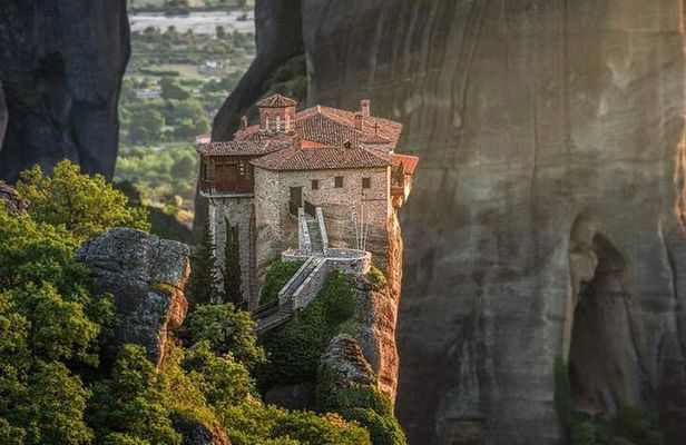 Private 6-Day Peloponnese, Delphi & Meteora Tour