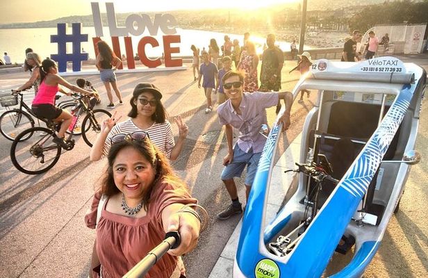 Nice: private guided Tour by electric taxi bike