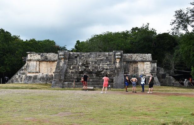 Discover Chichén Itzá & a Sacred Cenote. Lunch and transportation included.