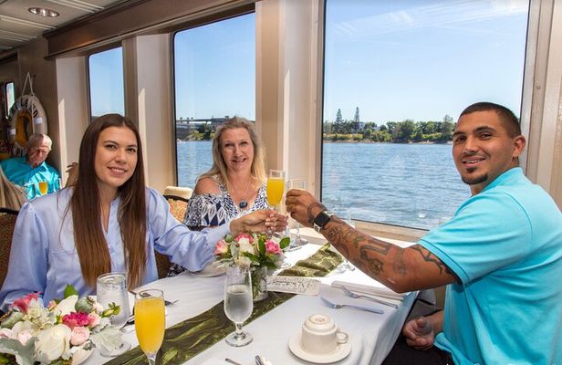  2-hour Champagne Brunch Cruise on Willamette River